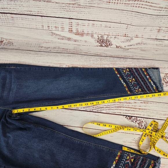 Earl Women's Skinny Ankle Embroidered Crop Jeans Size 10 Tapered Raw Hem - Picture 10 of 11